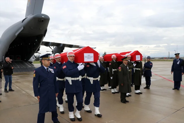 Şehit Kaplan ve İbbiği'nin cenazeleri Amasya'ya getirildi