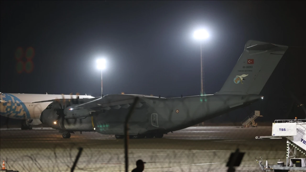 Gürcistan'da düşen askeri kargo uçağı enkazında incelemeler sürüyor