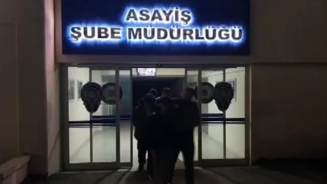 Ankara'da İş Yerlerini Hedef Alan Hırsızlık Şüphelileri Tutu...