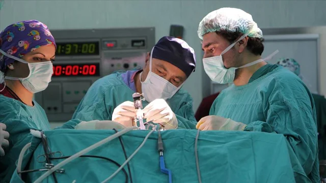 Beyin Pili Ameliyatı, Tik Bozukluğu Olan Hastaya Umut Oldu