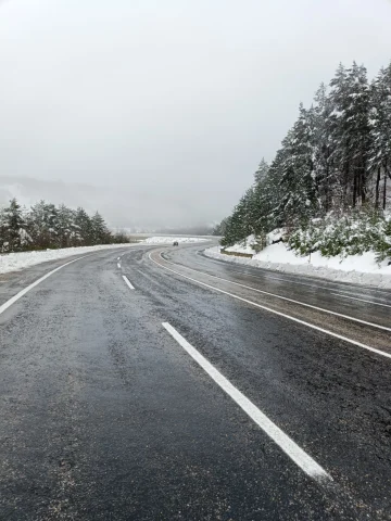 Kar nedeniyle kapanan Ordu-Sivas kara yolu ulaşıma açıldı