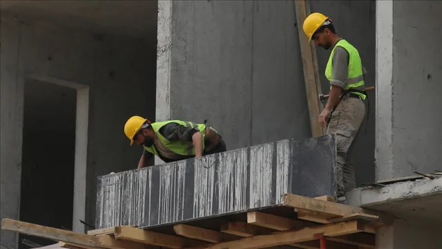 Adana'da çalıştığı inşaattan düşen işçi yaşamını yitirdi