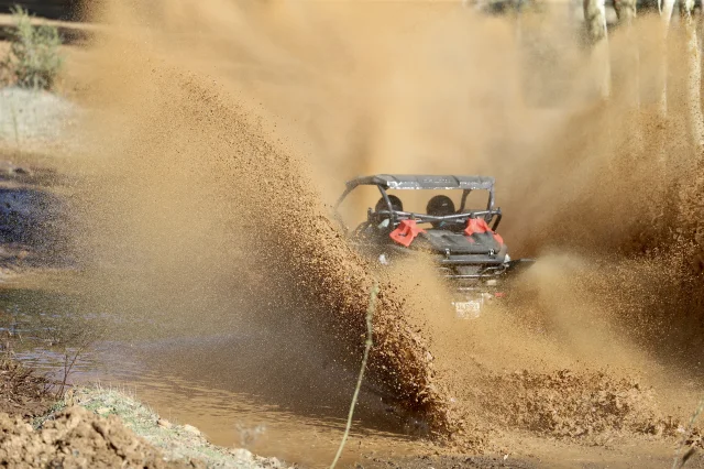 Off-road tutkunları Fethiye'deki şenlikte buluştu