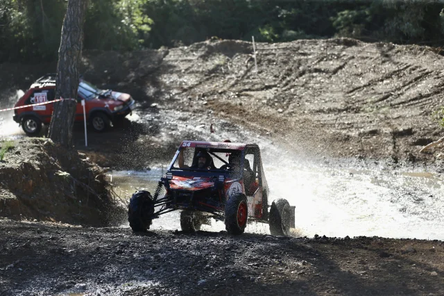Off-road tutkunları Fethiye'deki şenlikte buluştu