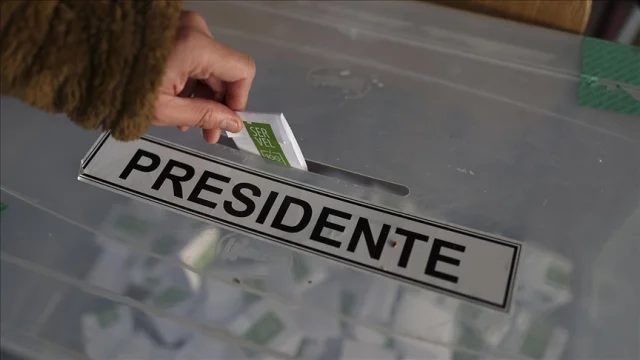 Şili'de devlet başkanı seçimi başladı: Sandıklar açıldı
