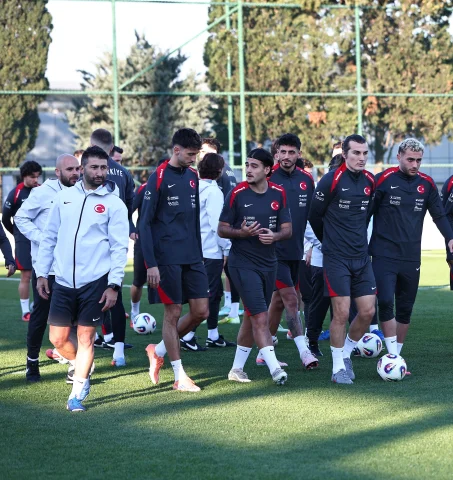 A Milli Futbol Takımı İspanya maçı hazırlıklarına başladı