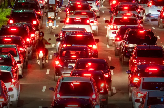 TÜİK açıkladı! Ekimde trafiğe kaç araç kaydı yapıldı?