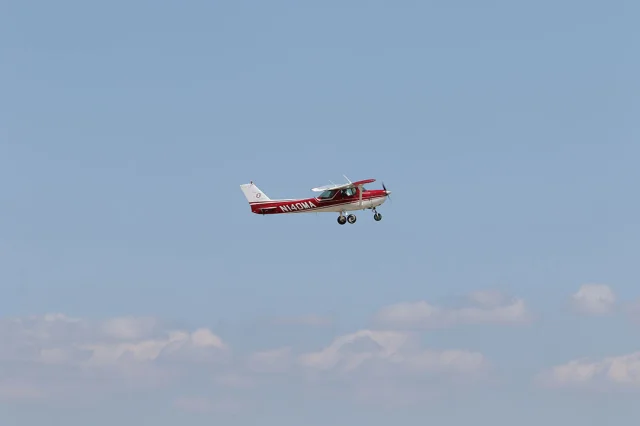 Japonya'da tek motorlu uçak düştü!