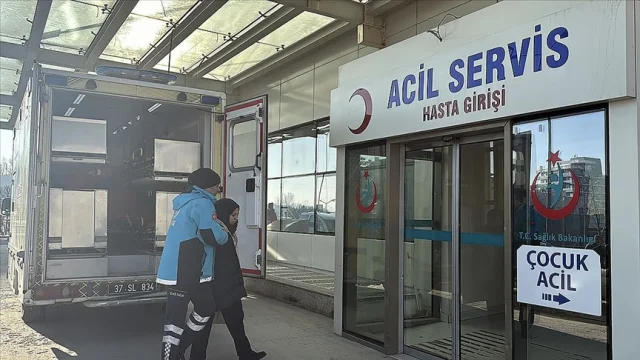 Kastamonu'da gıda zehirlenmesinde tedavi gören 43 kişi tabur...