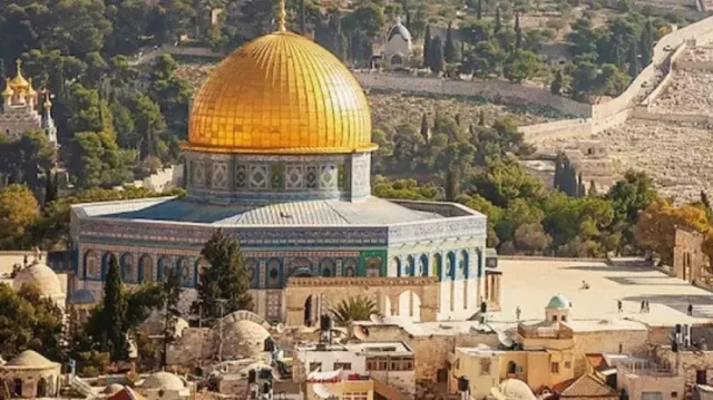 Mescid-i Aksa'da Tehlikeli Girişim: Kudüs Valiliğinden Sert...