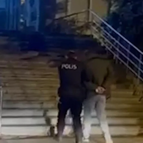 Kayseri'de Firari Hükümlü Uyuşturucuyla Yakalandı: 12 Yıl 6...