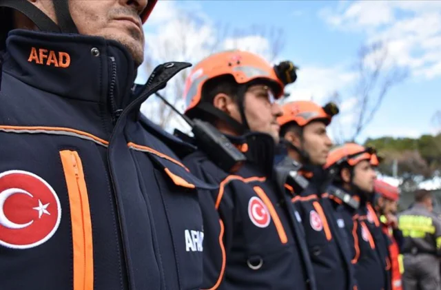 AFAD 10 ayda 6 bin 599 olayda görevde: Yangın, sel ve deprem...