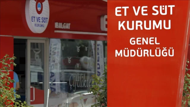 Tarım ve Orman Bakanı Yumaklı'dan Et ve Süt Kurumunun et ith...