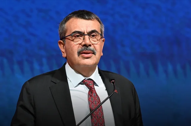 Bakan Tekin'den 15 bin öğretmen ataması açıklaması