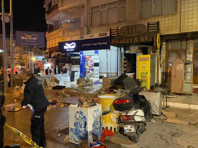 Yalova'da tekel bayisinin ateşe verilmesi: 2 yaralı