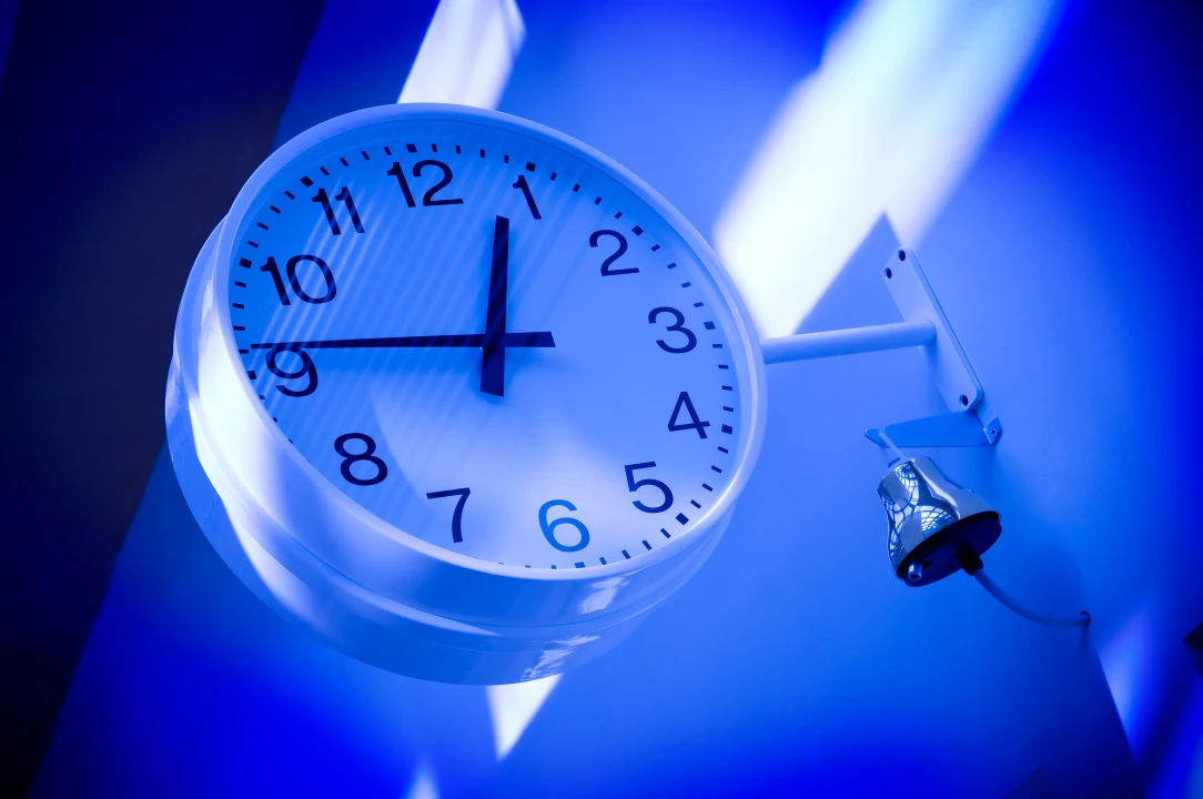 Fizikte Çığır Açan Gelişme: Zaman Üç Yönde mi Akıyor?