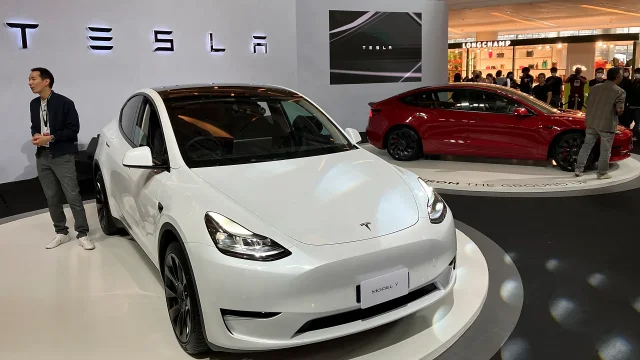 Tesla Model Y Standard Türkiye Fiyatı Belli Oldu