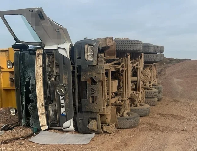 İnegöl hafriyat kamyonu kazası: Sürücü ağır yaralı