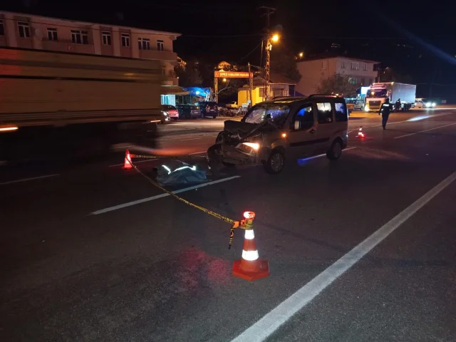 Sivas'ta yaya kazası: Hafif ticari araç çarptı, 1 ölü