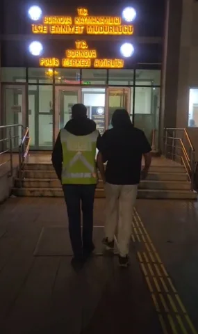 İzmir trafik tartışması: Levyeli saldırı sonrası 2 gözaltı