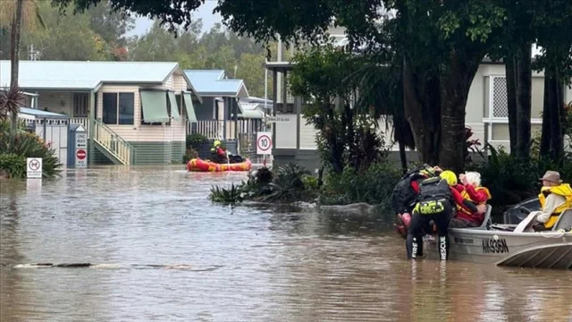 Avustralya'da Fina Tropikal Siklonu elektrik kesintisine yol...