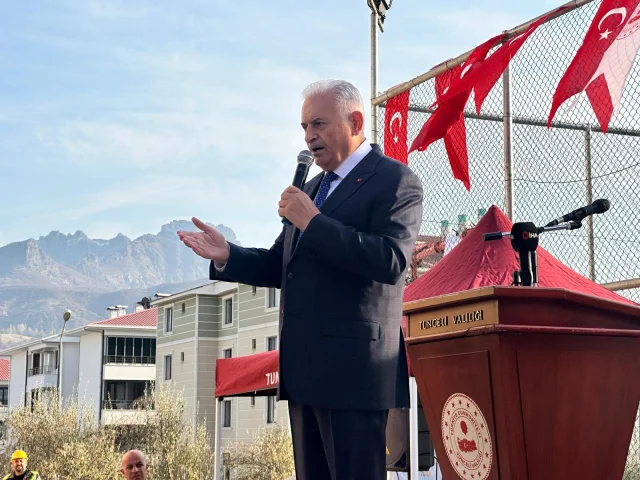 Binali Yıldırım'dan Tunceli'de Terörsüz Türkiye Mesajı