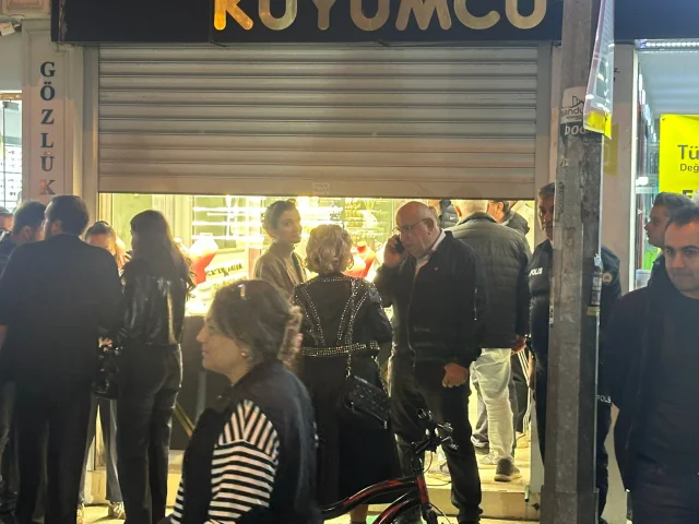 Ordu kuyumcu soygunu: Kasklı soyguncu 5 kilo altın çaldı