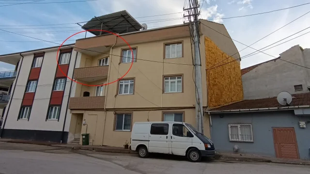 İnegöl balkon kazası: 2 yaşındaki Veysel ağır yaralandı