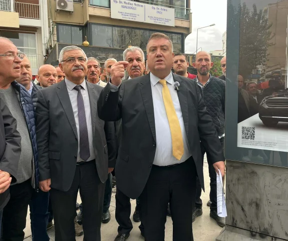 İzmir'de korsan taşımacılık reklamları tepki çekti