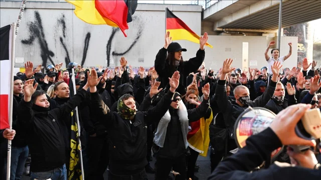 Almanya aşırı sağcı fikirler ana akımda yayılıyor