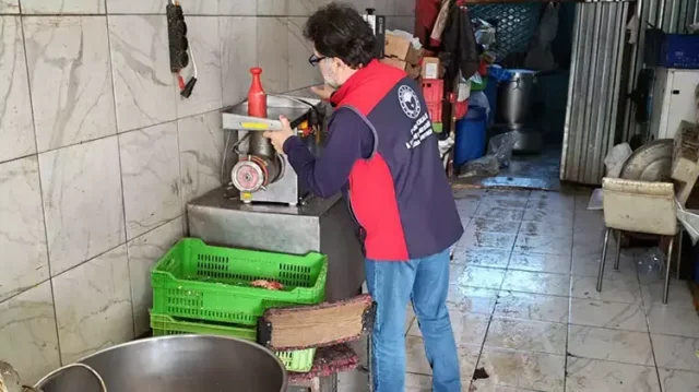 Çanakkale'de İzinsiz ve Uygunsuz Koşullarda Et İşleme Faaliy...