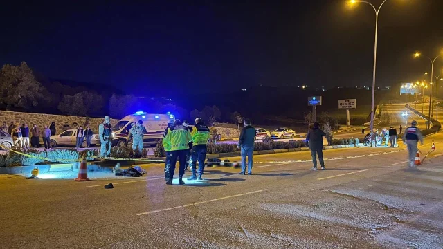 Hatay'da Devrilen Motosikletteki 2 Kişi Öldü