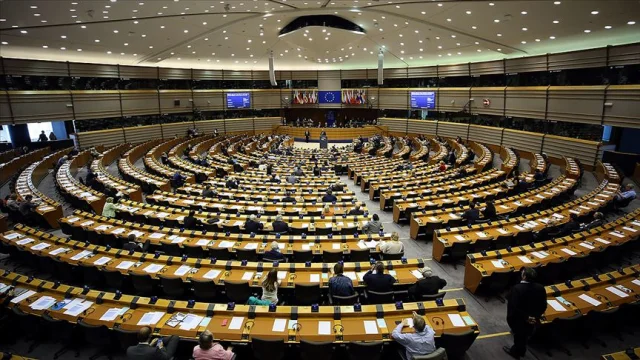 AP'den AB'ye Ukrayna barış sürecinde 'liderlik gösterme' çağ...