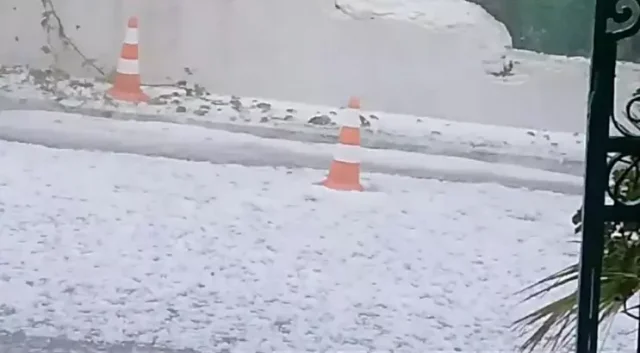 Balıkesir'de Dolu Yağışı Hayatı Olumsuz Etkiledi