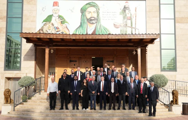 Ümit Özdağ Mersin'de Ziyaretlerde Bulundu: İl ve İlçe Başkanlıklarını Gezdi