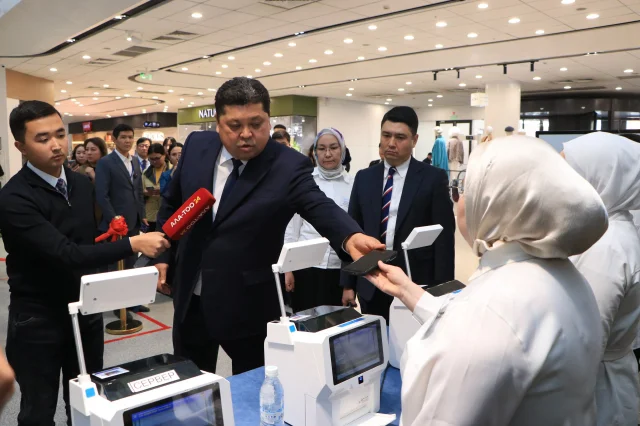 Kırgızistan'da Halk Erken Milletvekili Seçimleri İçin Sandık...