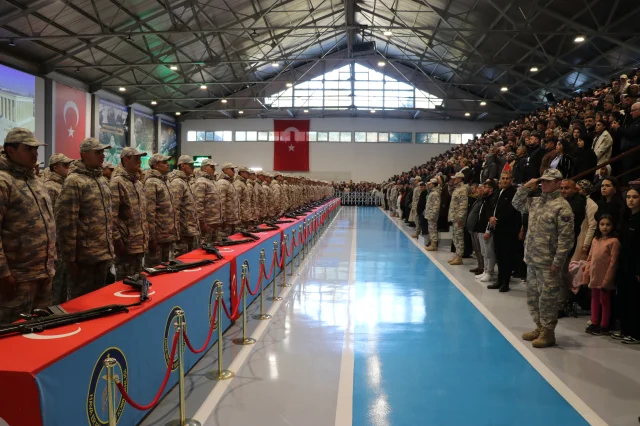 Kütahya'da Eğitimlerini Tamamlayan Yükümlü Erler Yemin Etti