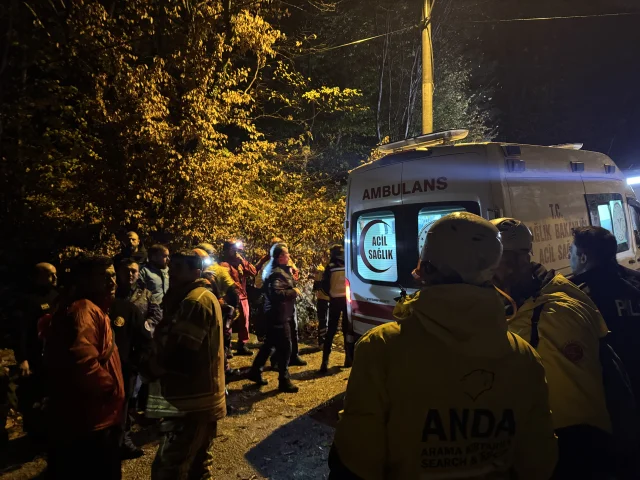 Bursa'da Ormanlık Alanda Mahsur Kalan 2 Gençten Biri Hayatını Kaybetti