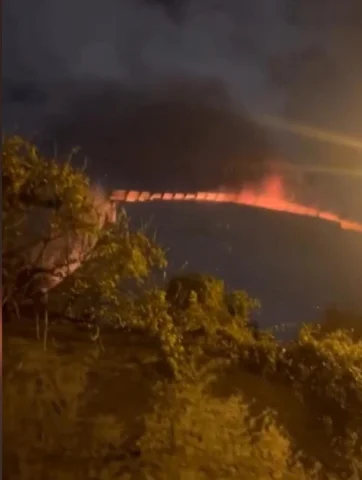 Üsküdar'da Terk Edilmiş Binada Yangın Çıktı