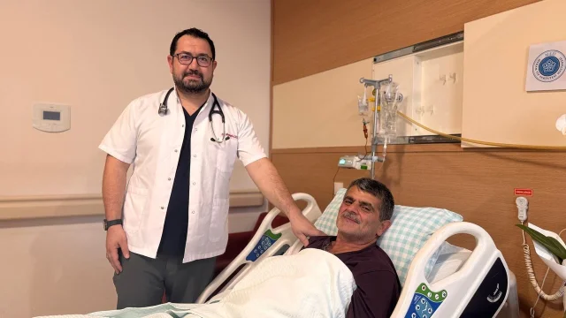 Hastasını anjiyoya hazırlarken kendisi kalp krizi geçirdi! 