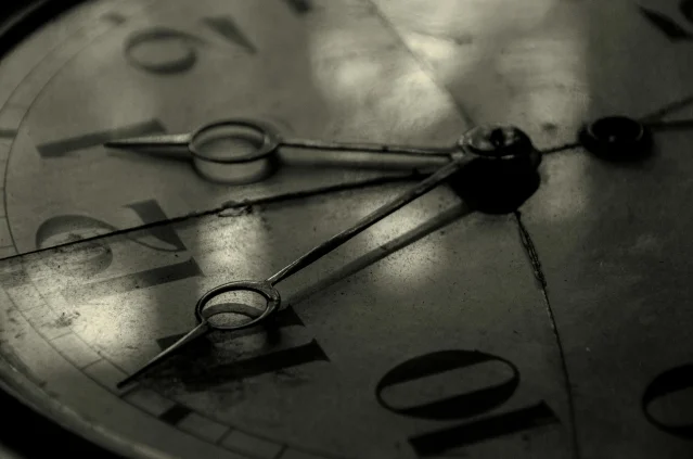 Gelecek Geçmişi Değiştirebilir mi? Fizikte 'Retrocausality' Nedir?