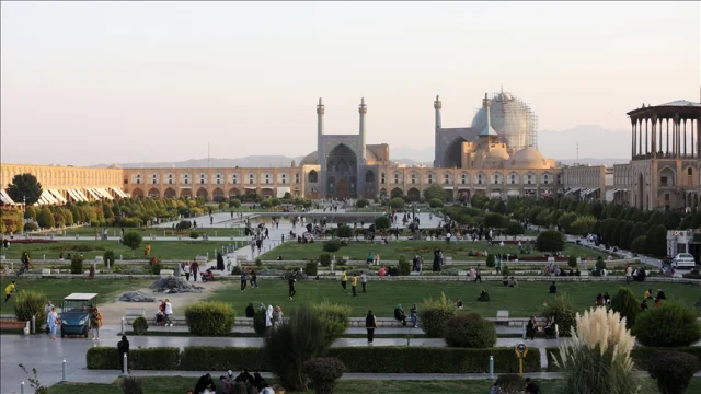 İran'ın isfahan eyaletinde yabancı uyruklulara büyük düzenle...