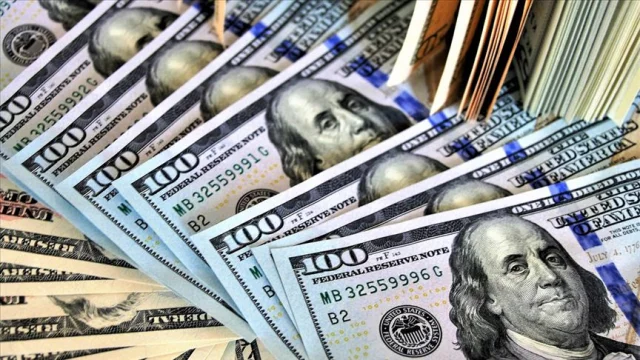 Piyasalarda dalgalı sabah: Dolar yönünü yukarı çevirdi