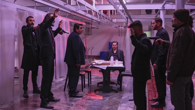 Fenomen dizi Eşref Rüya reytingleri sallıyor! Kadir ve Çiğdem yakınlaşması ekrana kitledi 