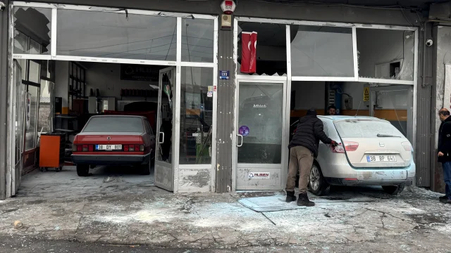 Kayseri'de otomobilin LPG tankı patladı, 3 kişi yaralandı
