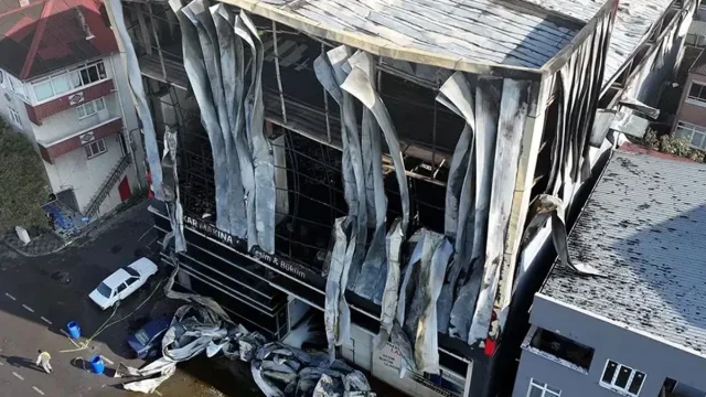 Kocaeli'deki Kozmetik Fabrikası Yangınında Eski Bina Sahibi Tutuklandı