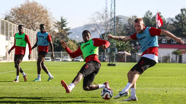 Samsunspor Galatasaray maçının hazırlıklarını tamamladı