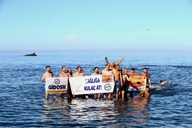 Giresun'da Sağlığa Kulaç At Etkinliği Düzenlendi
