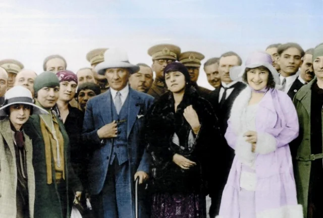 5 Aralık Kadın Hakları Günü... Atatürk'ün Acelesi Vardı, Bizim Niyetimiz Yok!