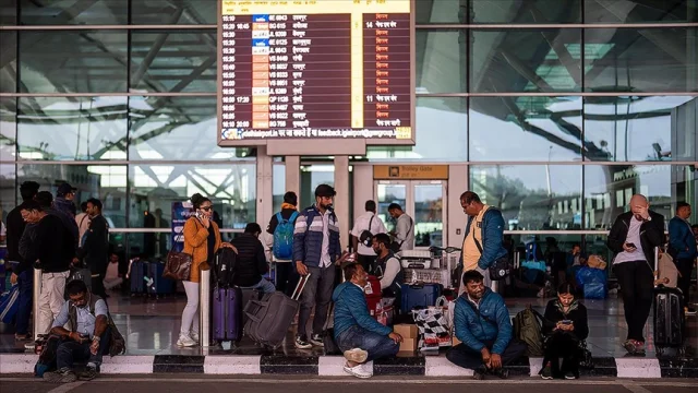 IndiGo Havayolları'nda Büyük Kriz: 1000 Uçuş İptal Edildi!